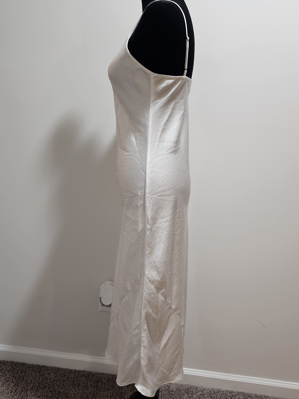 Aritzia By Wilfred Only Slip Satin Dress Size XS Dress with Spaghetti Strap{B21} - Picture 3 of 13